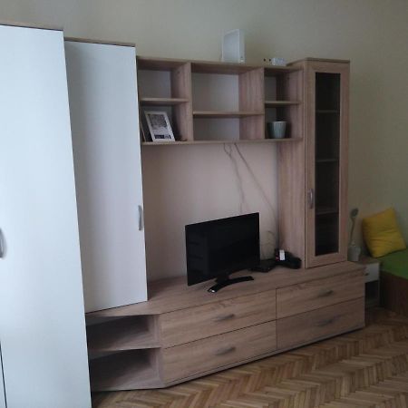 Adrienn Apartment Βουδαπέστη Εξωτερικό φωτογραφία
